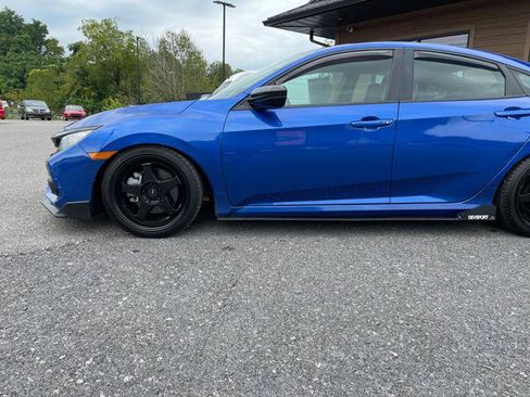 Used 2018 Honda Civic Si image 2