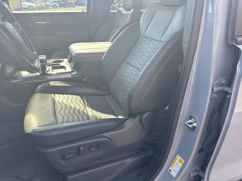 Certified 2025 Chevrolet Silverado 1500 ZR2 image 32