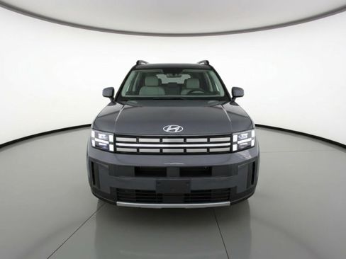 Used 2025 Hyundai Santa Fe SEL FWD image 2