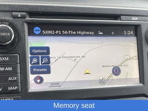 Used 2018 Nissan Titan SL w/ Chrome Package image 6