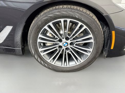 Used 2018 BMW 530i w/ Premium Package RWD image 32
