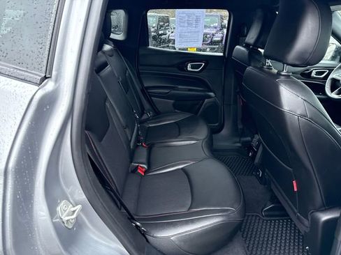 Used 2024 Jeep Compass Trailhawk image 10