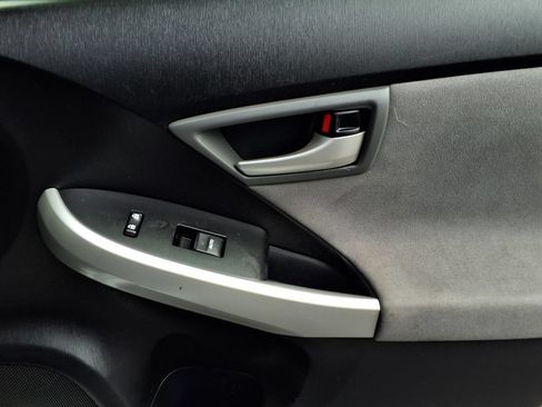 Used 2015 Toyota Prius Two FWD image 37