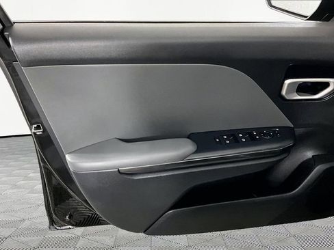 Used 2025 Kia K4 FWD image 19