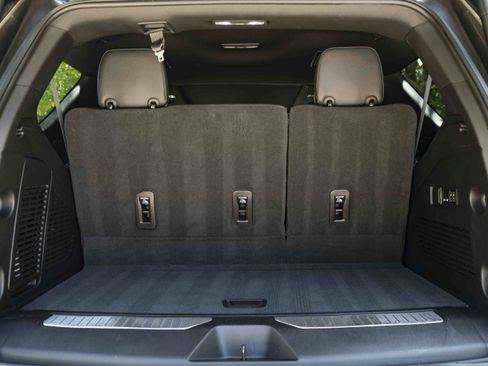 Used 2023 Chevrolet Tahoe Premier AWD/4WD image 41