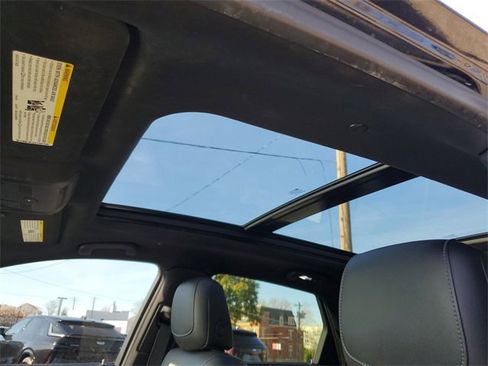 Certified 2022 Cadillac XT5 Premium Luxury w/ Technology Package image 26