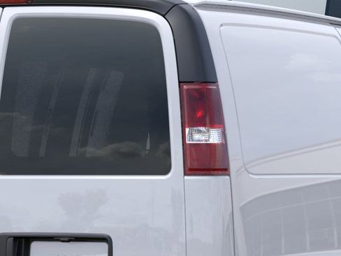 New 2026 GMC Savana 2500 RWD image 11