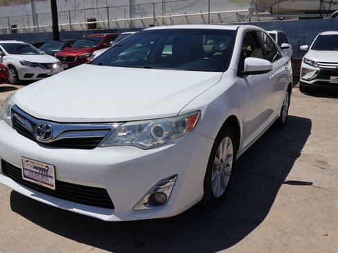 Used 2012 Toyota Camry XLE FWD image 3