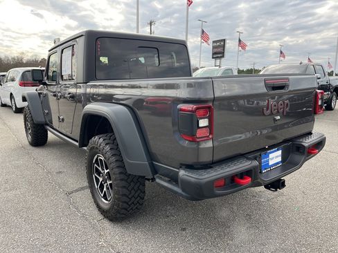 Used 2024 Jeep Gladiator Rubicon image 7