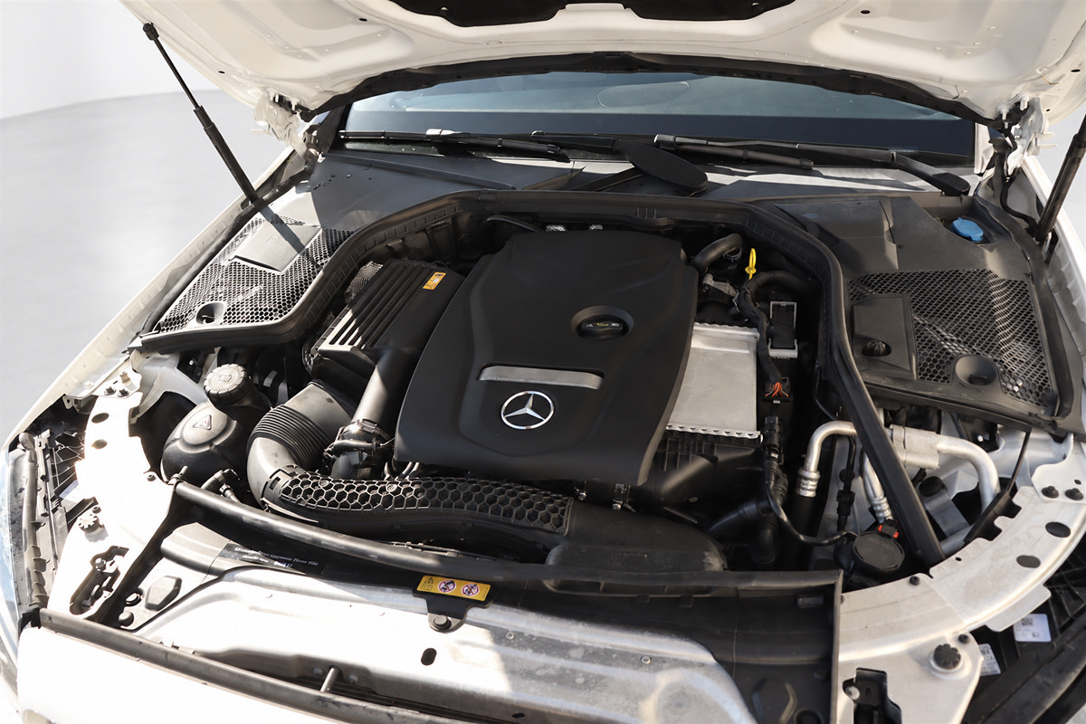 Used 2018 Mercedes-Benz C 300 4MATIC Sedan w/ Premium Package image 41
