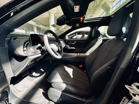 New 2026 Mercedes-Benz E 450 4MATIC Sedan image 5