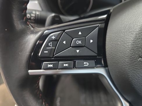 Used 2023 Nissan Altima 2.5 SR AWD/4WD image 16