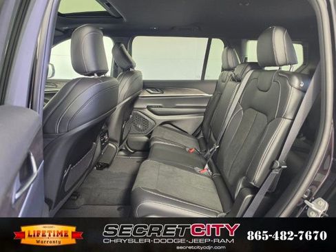 New 2026 Jeep Grand Cherokee L 4WD image 27
