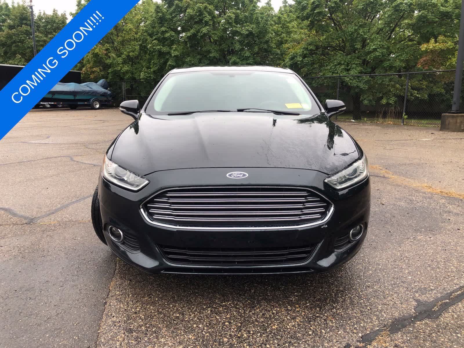 Used 2014 Ford Fusion SE w/ Equipment Group 202A FWD image 2