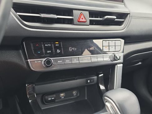 Certified 2024 Kia Seltos EX FWD image 25
