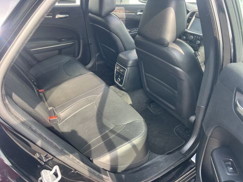 Used 2013 Chrysler 300 C image 19
