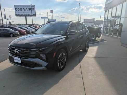 Used 2025 Hyundai Tucson SEL image 2