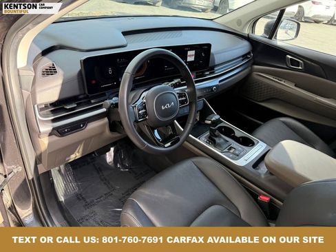Used 2025 Kia Carnival image 30