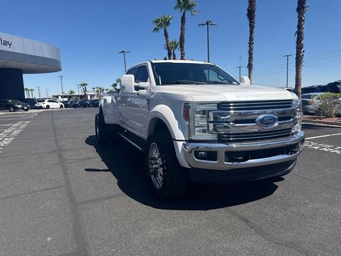 Used 2019 Ford F450 Lariat w/ Lariat Ultimate Package AWD/4WD image 4