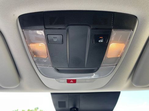Used 2023 Kia Sportage EX AWD/4WD image 18