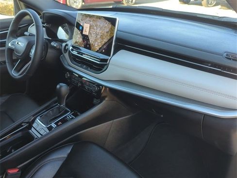 Certified 2024 Jeep Compass Limited image 26