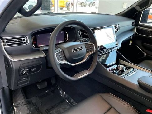 New 2026 Jeep Grand Wagoneer Limited AWD/4WD image 5