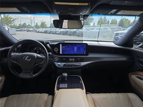 Used 2023 Lexus LS 500 AWD w/ Interior Upgrade Package image 18