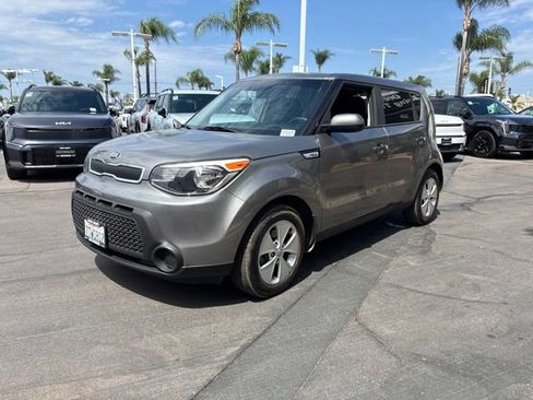 Used 2016 Kia Soul FWD image 3