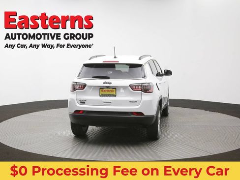Used 2022 Jeep Compass Latitude AWD/4WD image 36