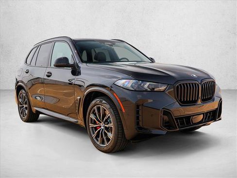 Used 2026 BMW X5 xDrive40i w/ M Sport Package AWD/4WD image 3