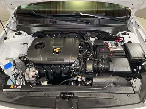 Used 2023 Kia Forte LXS w/ LXS Technology Package image 17