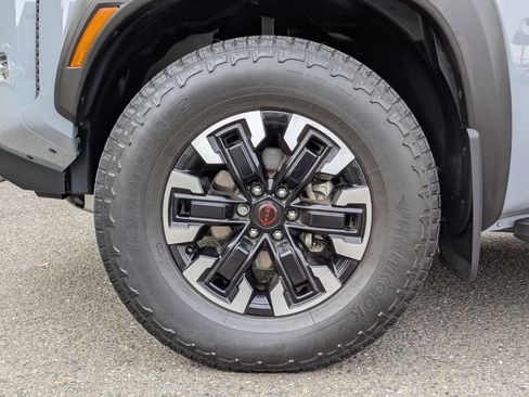 Used 2023 Nissan Frontier PRO-4X w/ Pro Convenience Package AWD/4WD image 9