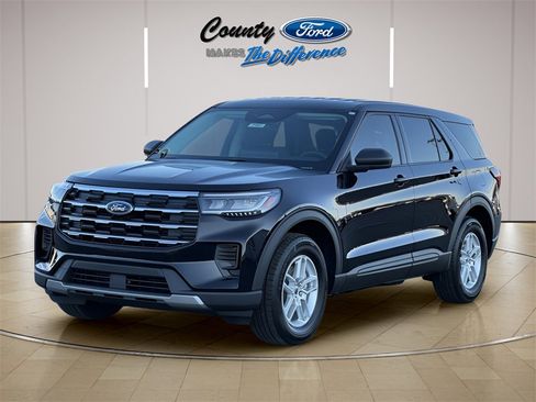 New 2026 Ford Explorer Active image 2