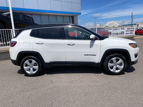 Used 2019 Jeep Compass Latitude w/ Cold Weather Group AWD/4WD image 6