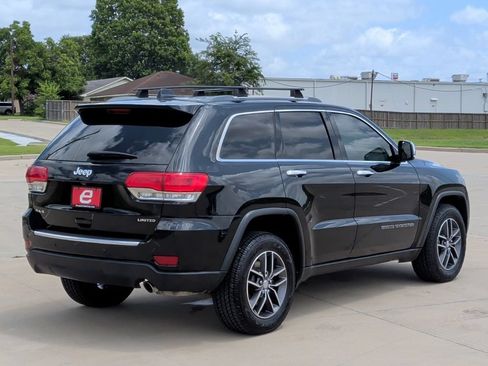 Used 2017 Jeep Grand Cherokee Limited AWD/4WD image 8