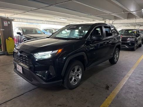 Used 2024 Toyota RAV4 LE AWD/4WD image 2