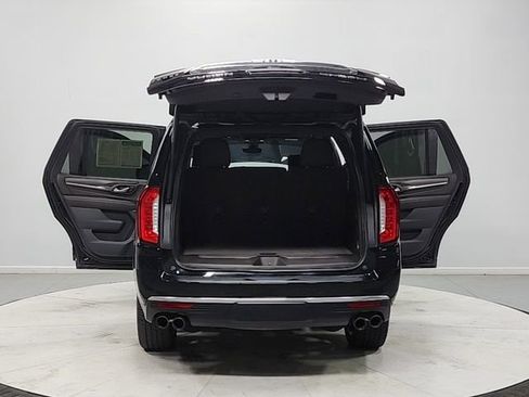 Used 2021 GMC Yukon Denali w/ Denali Ultimate Package AWD/4WD image 14