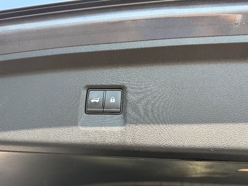 Used 2023 INFINITI QX60 Sensory w/ Vision Package AWD/4WD image 15