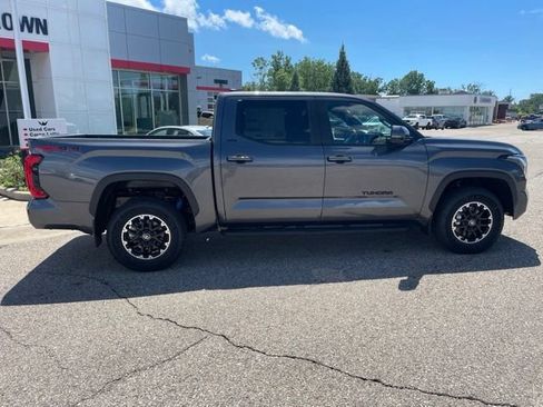 New 2026 Toyota Tundra SR5 AWD/4WD image 8