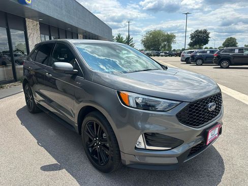 Used 2022 Ford Edge ST-Line w/ Class II Trailer Tow Package AWD/4WD image 9