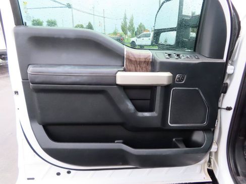 Used 2018 Ford F350 4x4 Crew Cab Super Duty image 28