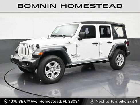Used 2018 Jeep Wrangler Unlimited Sport AWD/4WD image 1