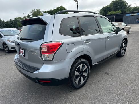 Used 2017 Subaru Forester 2.5i Premium AWD/4WD image 3