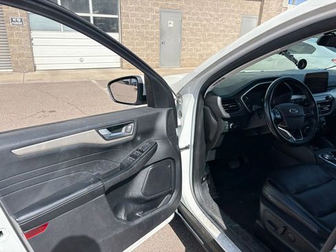 Used 2022 Ford Escape SEL image 14