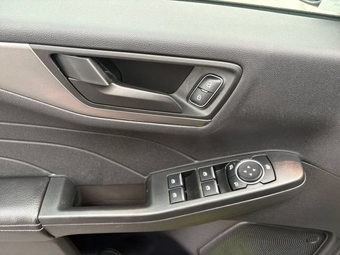 Used 2023 Ford Escape AWD image 18