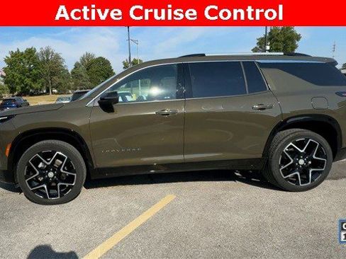 Used 2024 Chevrolet Traverse RS image 6