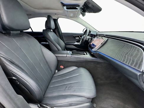 Used 2024 Mercedes-Benz E 350 4MATIC Sedan image 19
