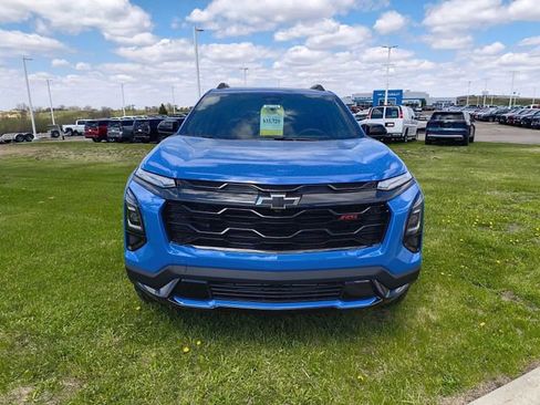 New 2026 Chevrolet Equinox RS w/ Convenience Package III AWD/4WD image 3