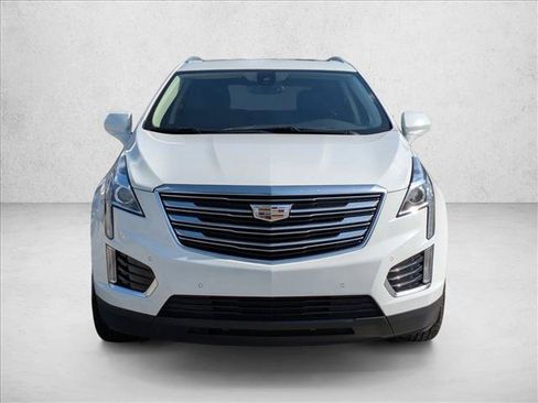 Used 2019 Cadillac XT5 Luxury FWD image 2