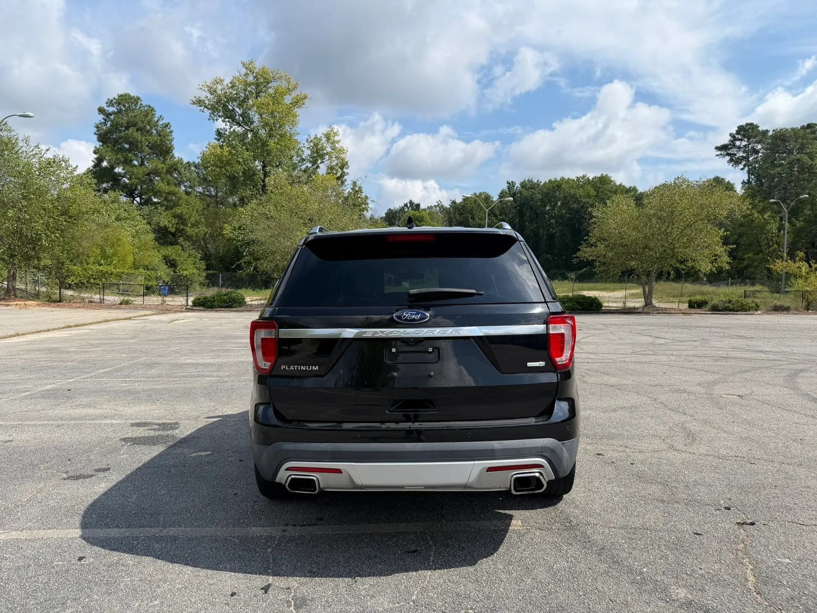 Used 2016 Ford Explorer Platinum AWD/4WD image 4